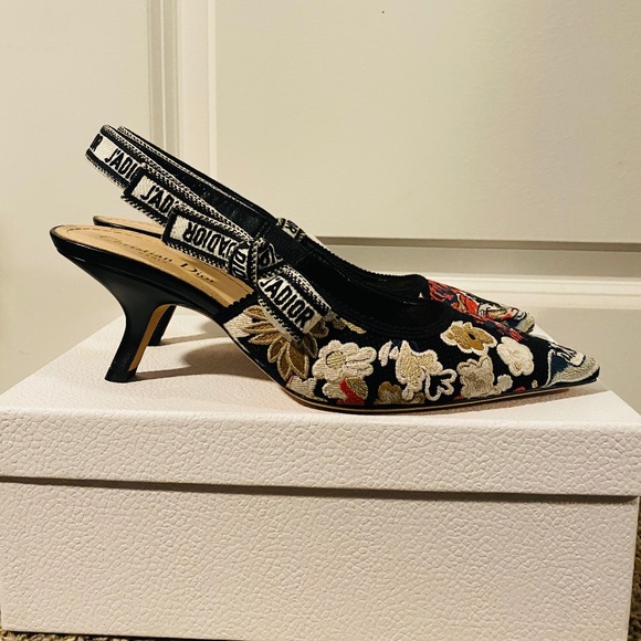 Christian Dior Embroidered Slingback Kitten Heel Pump - Picture 1 of 7